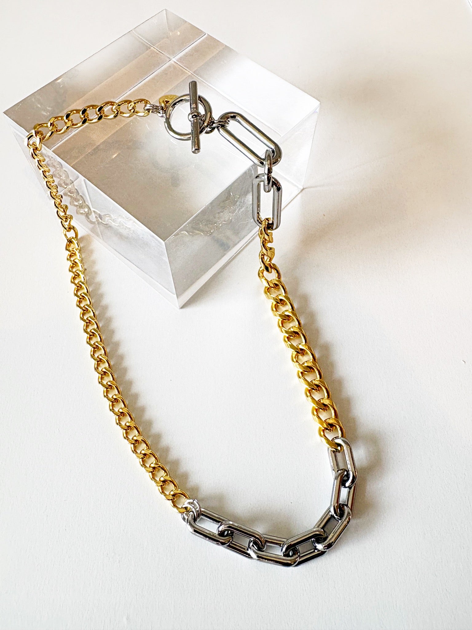 Two-Tone Mixed Links Collar Necklace {Gold/Silver}