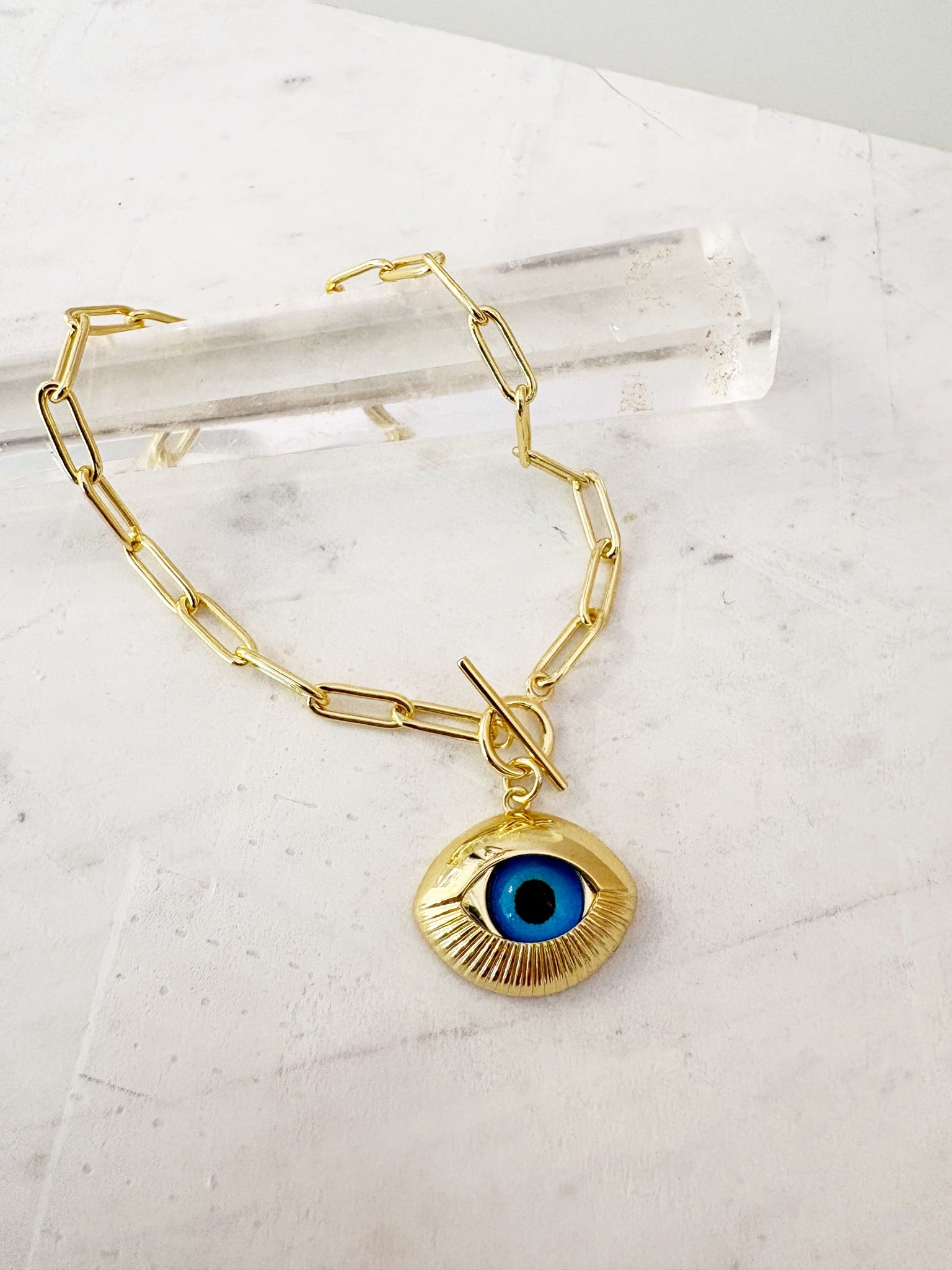 Out of Sight Bracelet {Gold}