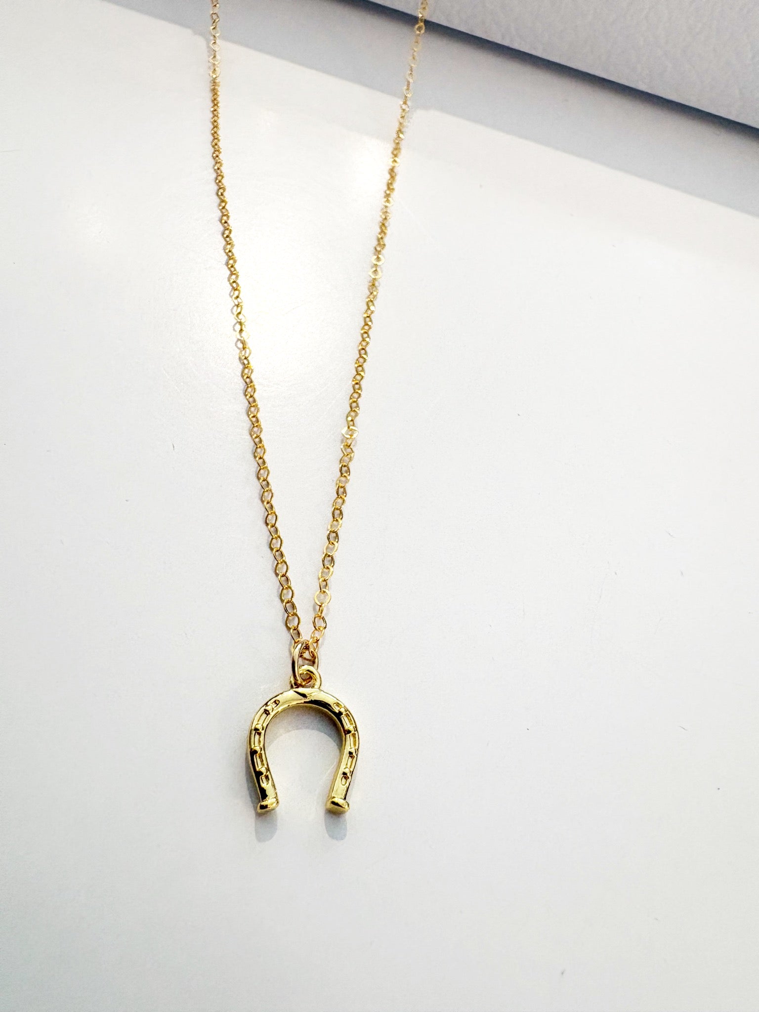 Matilde Horseshoe Necklace {Gold}