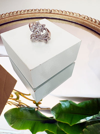 Fanned Diamond Ribbon Ring {14kt/Estate}