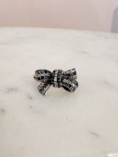 Black and White Diamond Bow Ring {Estate/10kt}