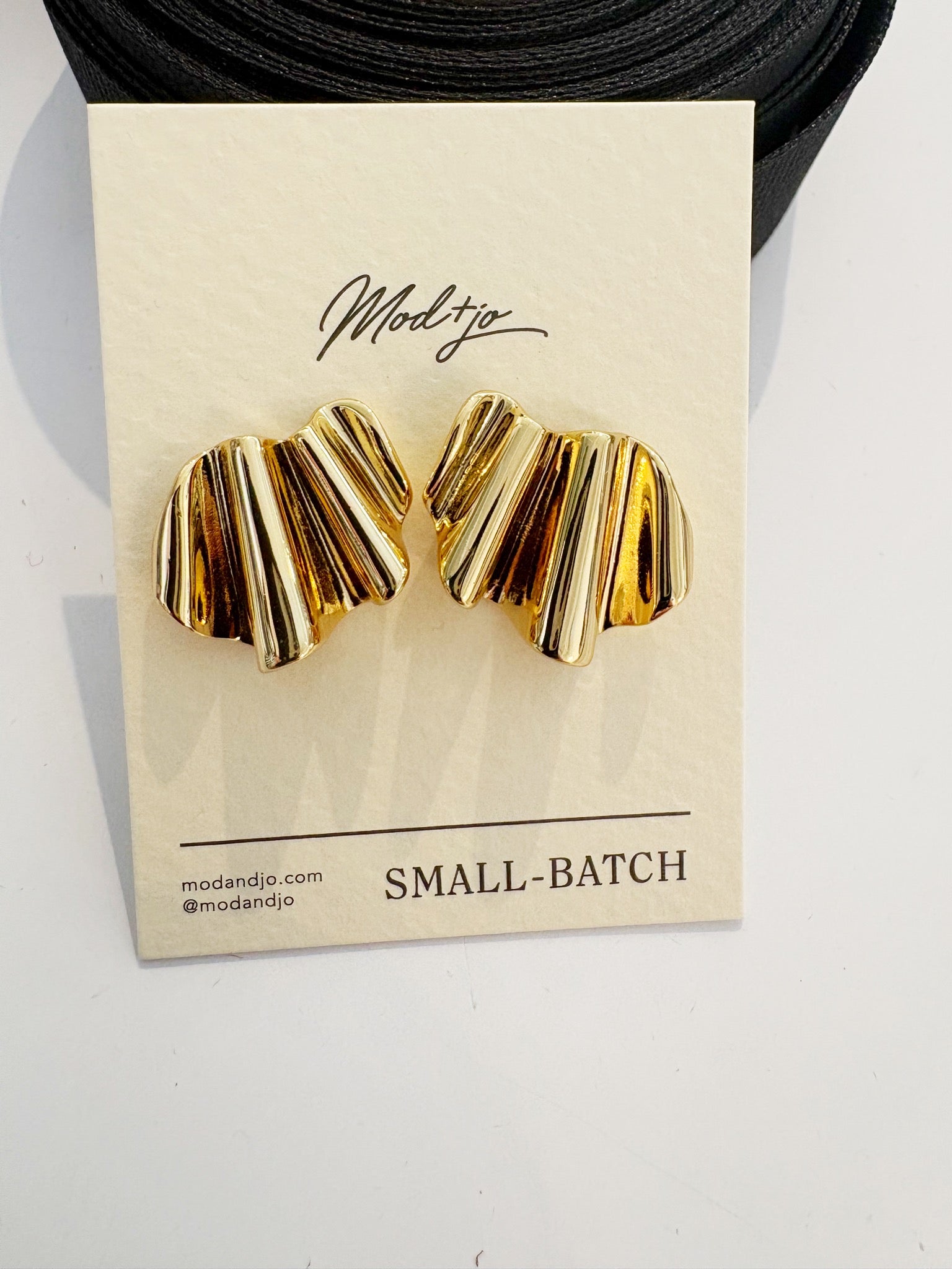 Mari Statement Stud Earring {Gold}