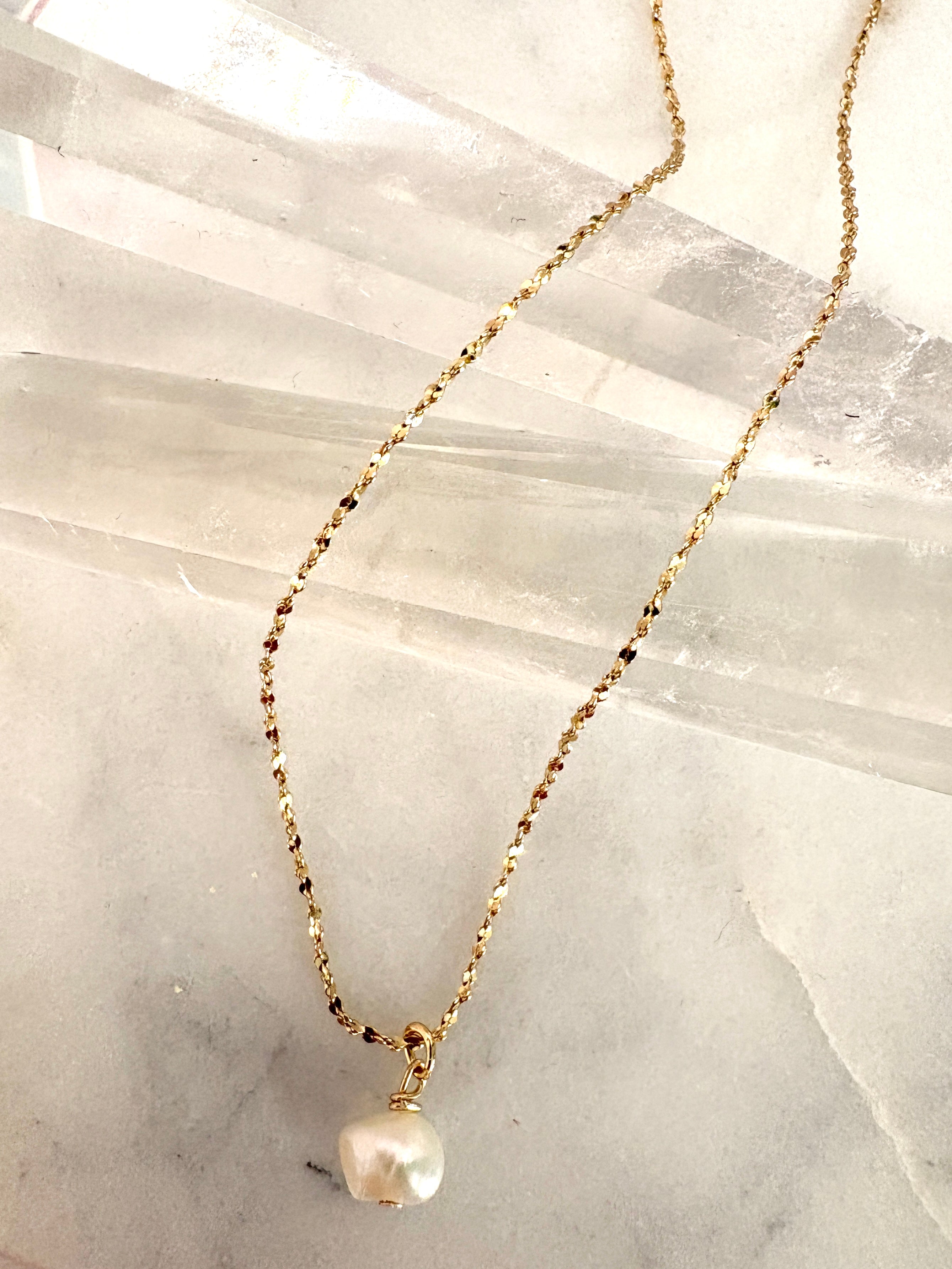 Pearl Sparkle Chain Necklace {Gold}