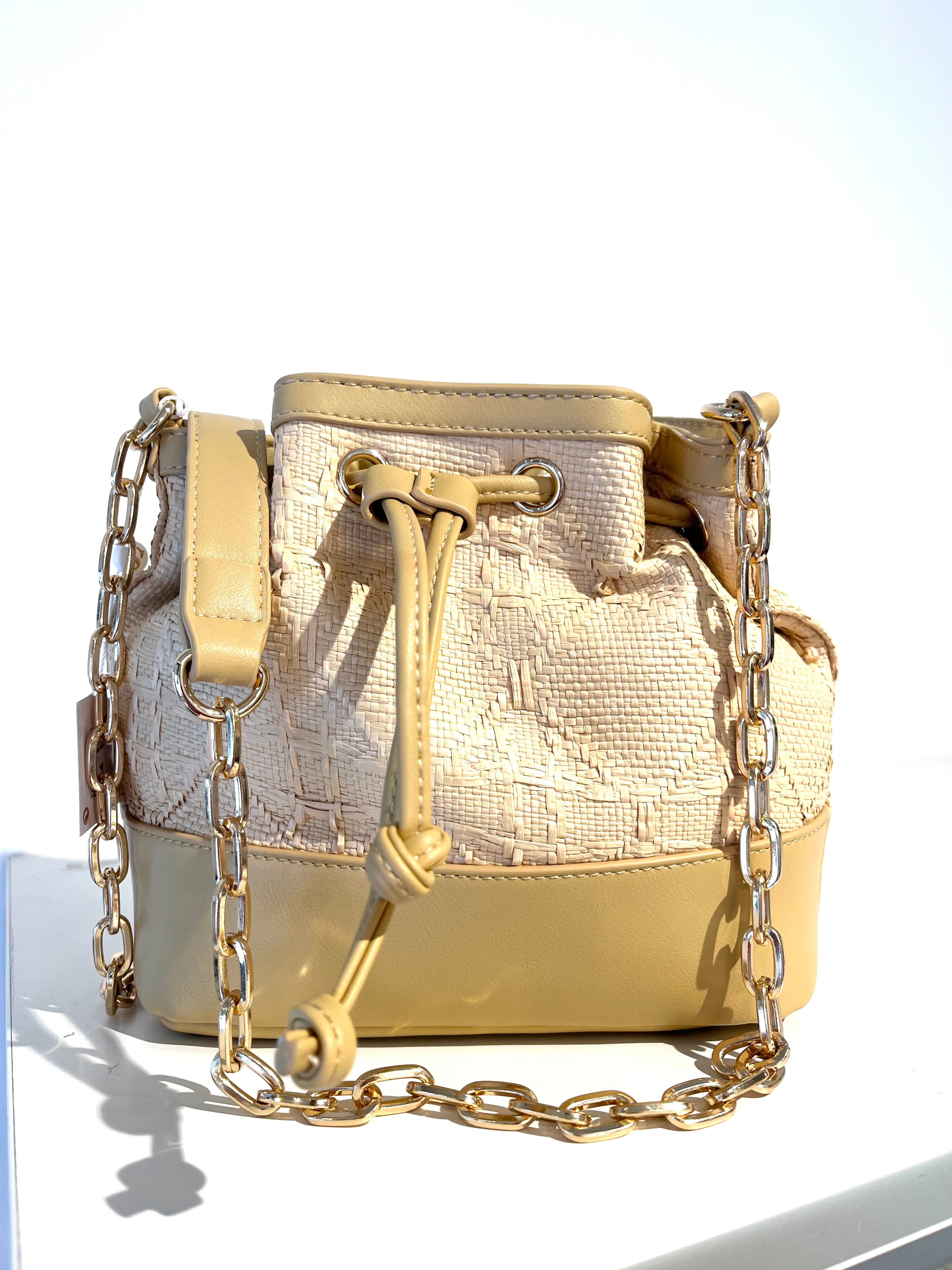 Adrienne Bucket Bag {Straw}