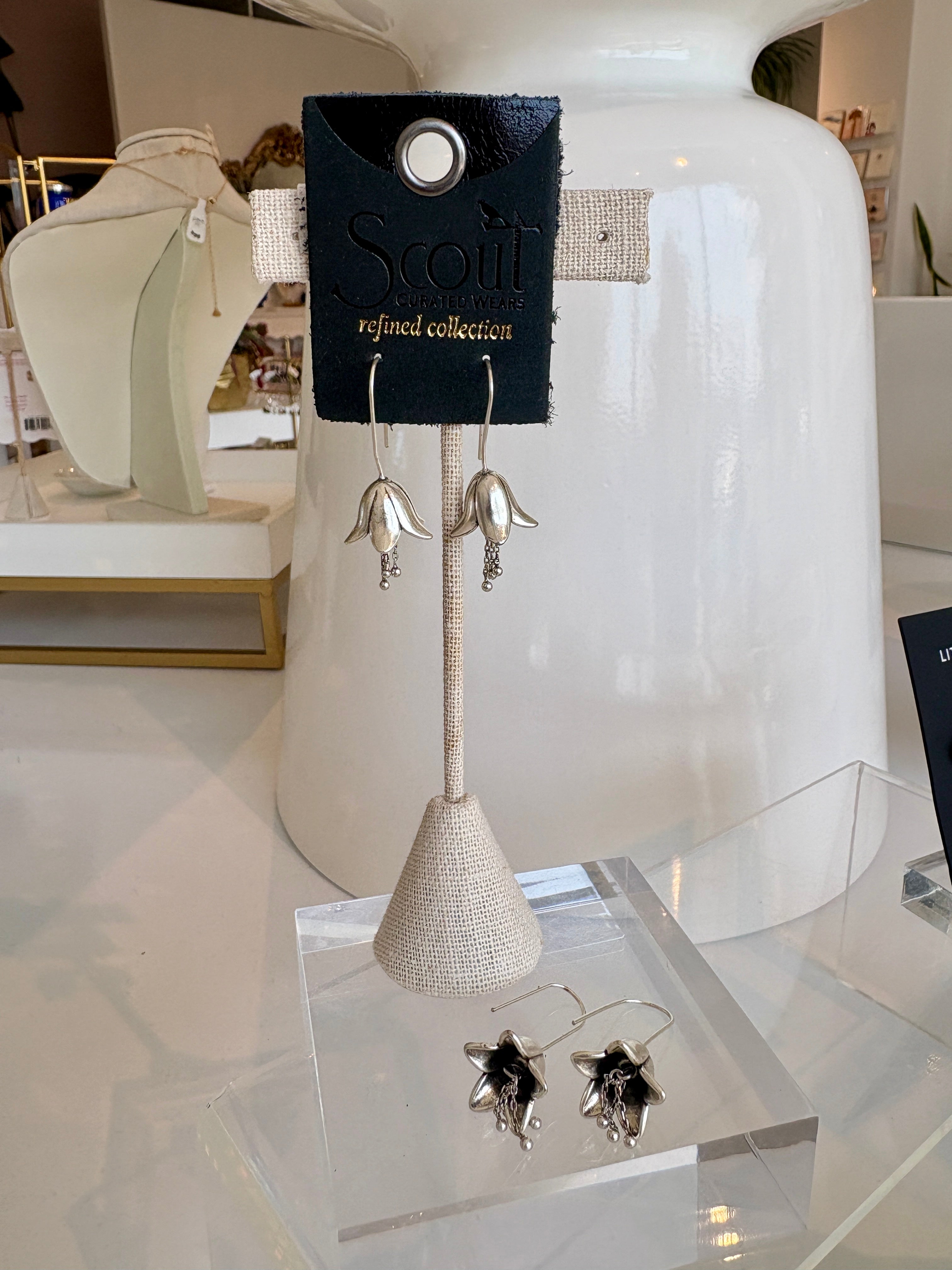 Refined Icon Lily Drop Earrings {Silver}