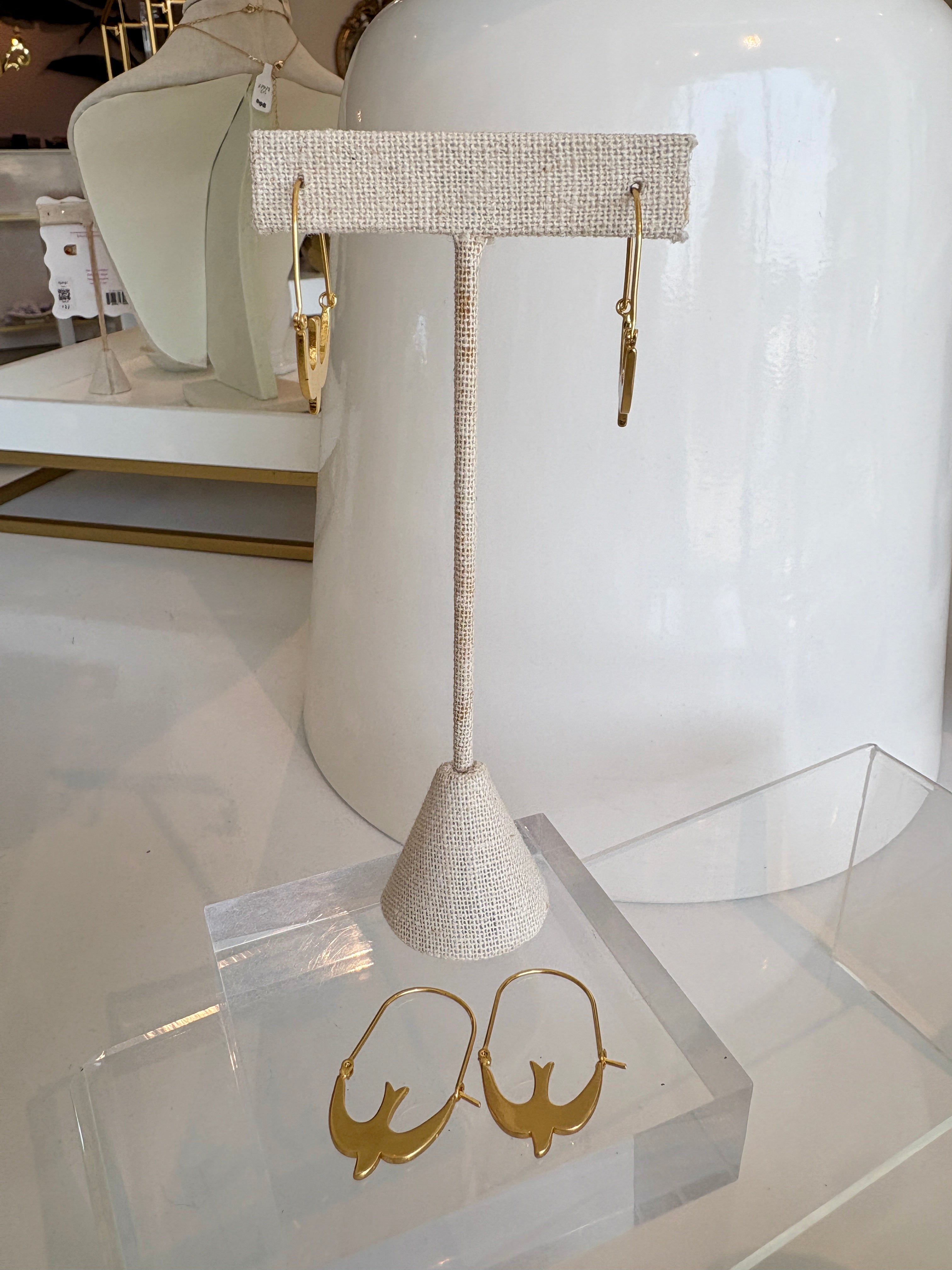 Refined Icon Swallow Hoop Earrings {Gold}