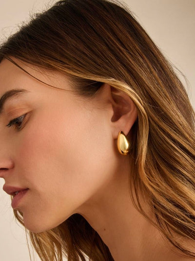 Aura Teardrop Earrings {Gold}