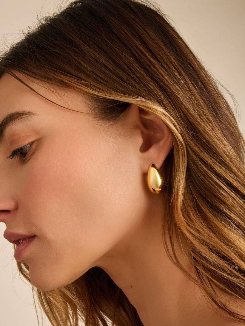 Aura Teardrop Earrings {Gold}