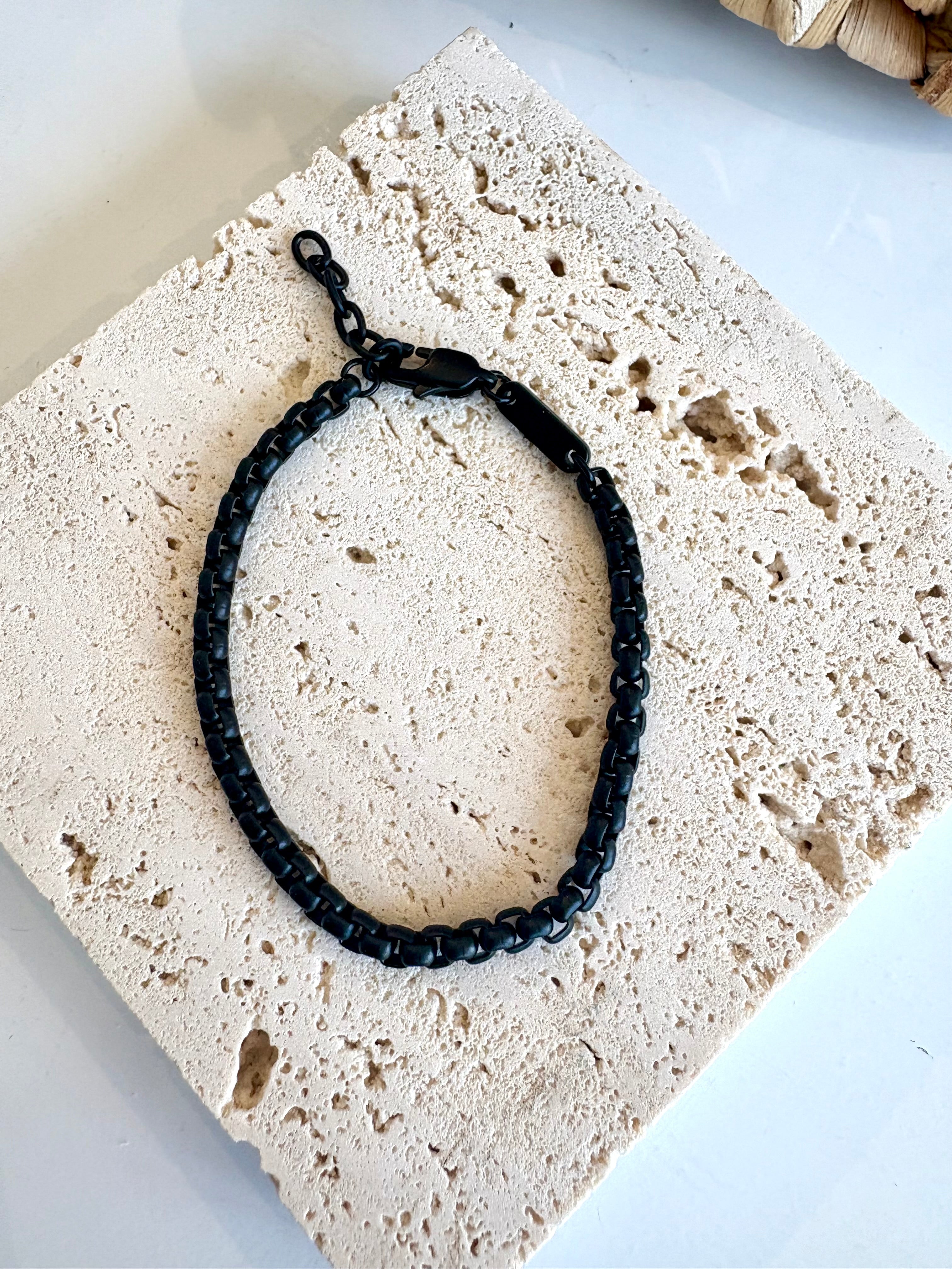 Urban Edge Boxed Bracelet {Matte Black}