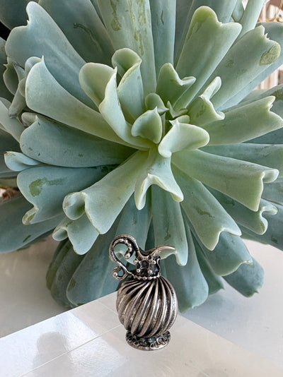 Textured Vase Charm {Estate/Silver}