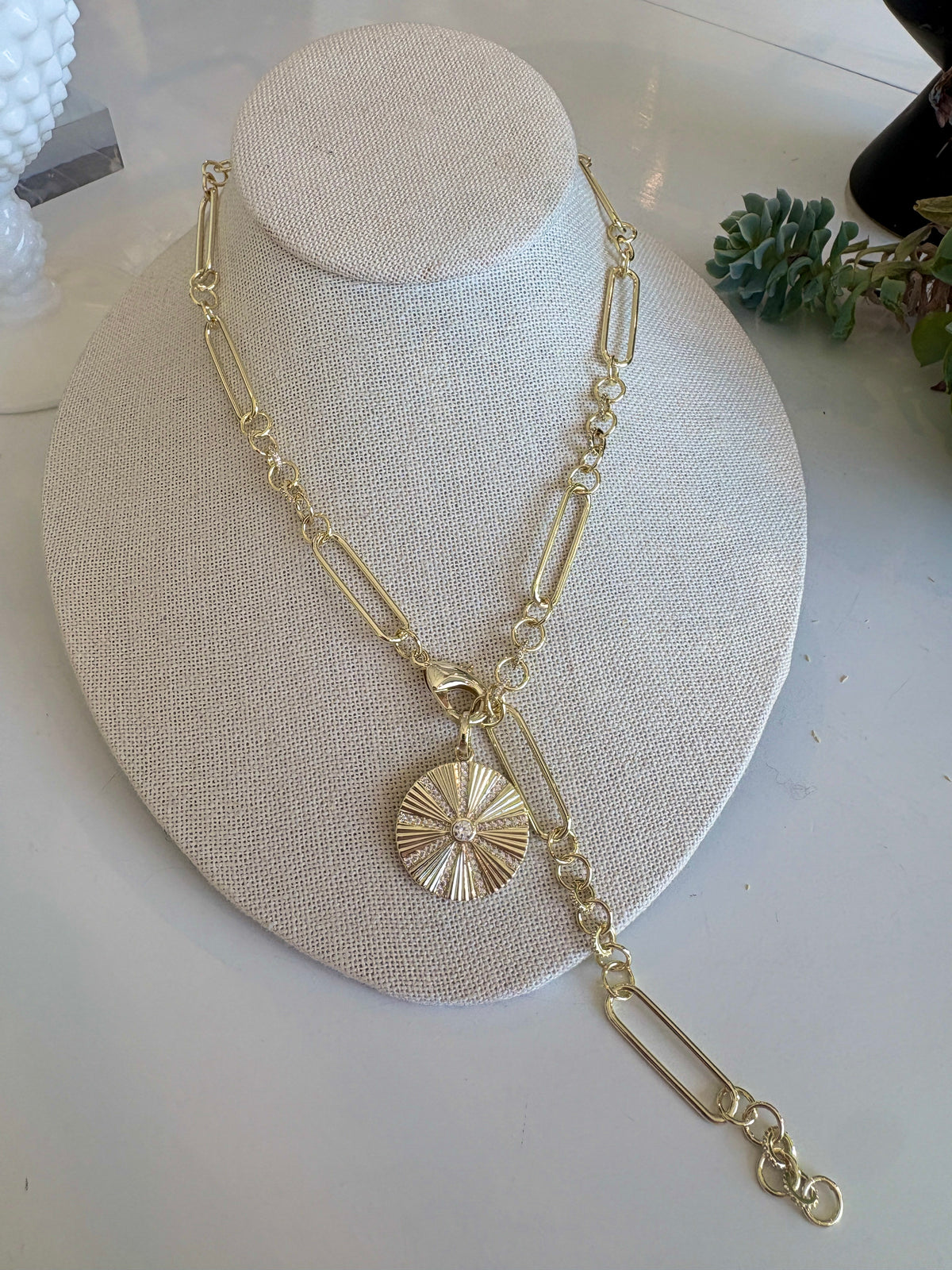 Solar Radiance Lobster Link Lariat Necklace {Gold}