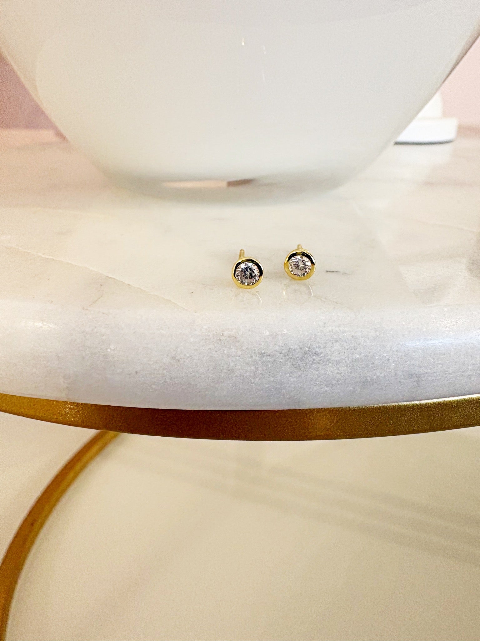 3mm Rhinestone Bezel Earring {Gold]