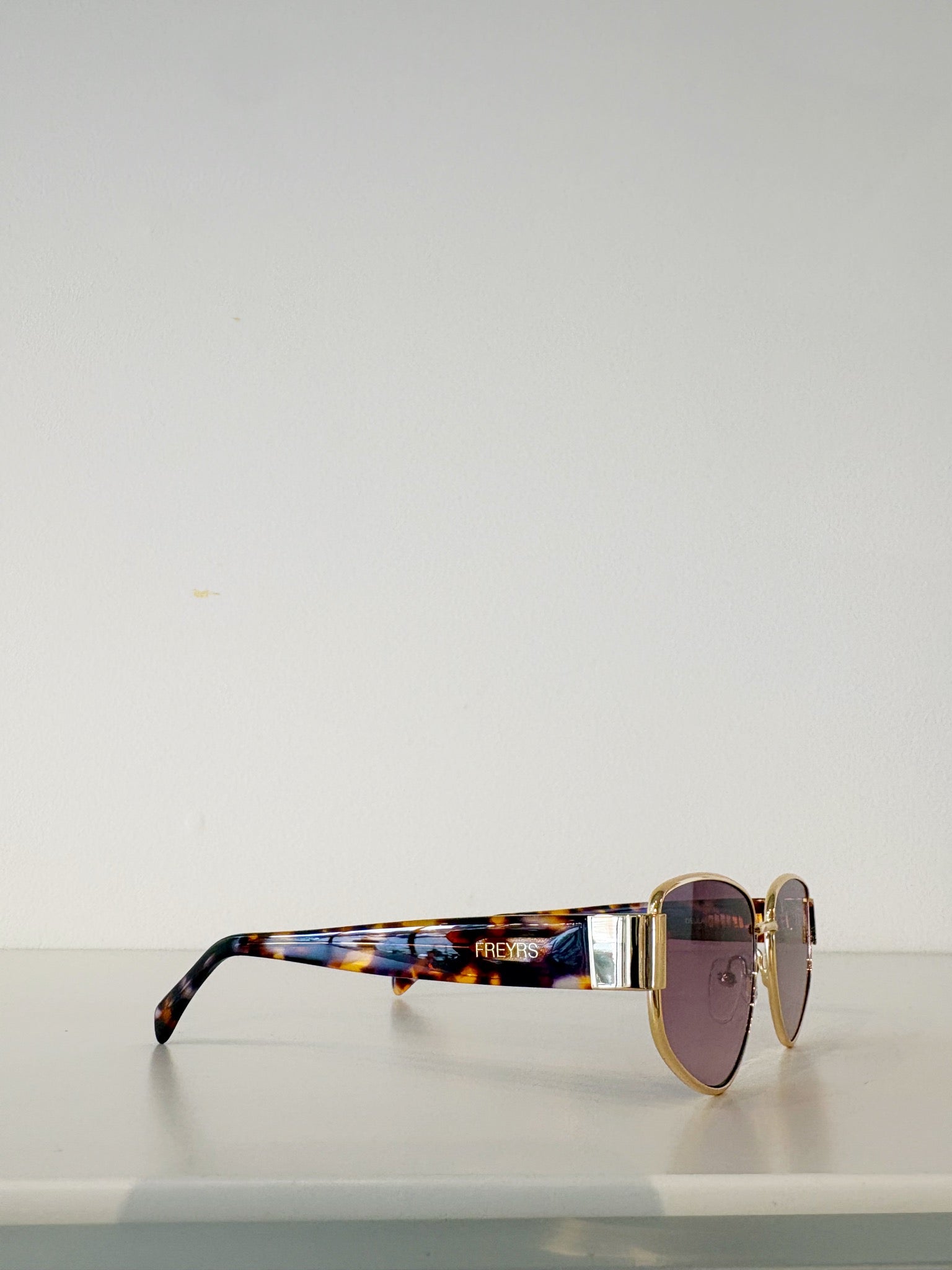 Delilah Sunglasses {Gold/Lavender}
