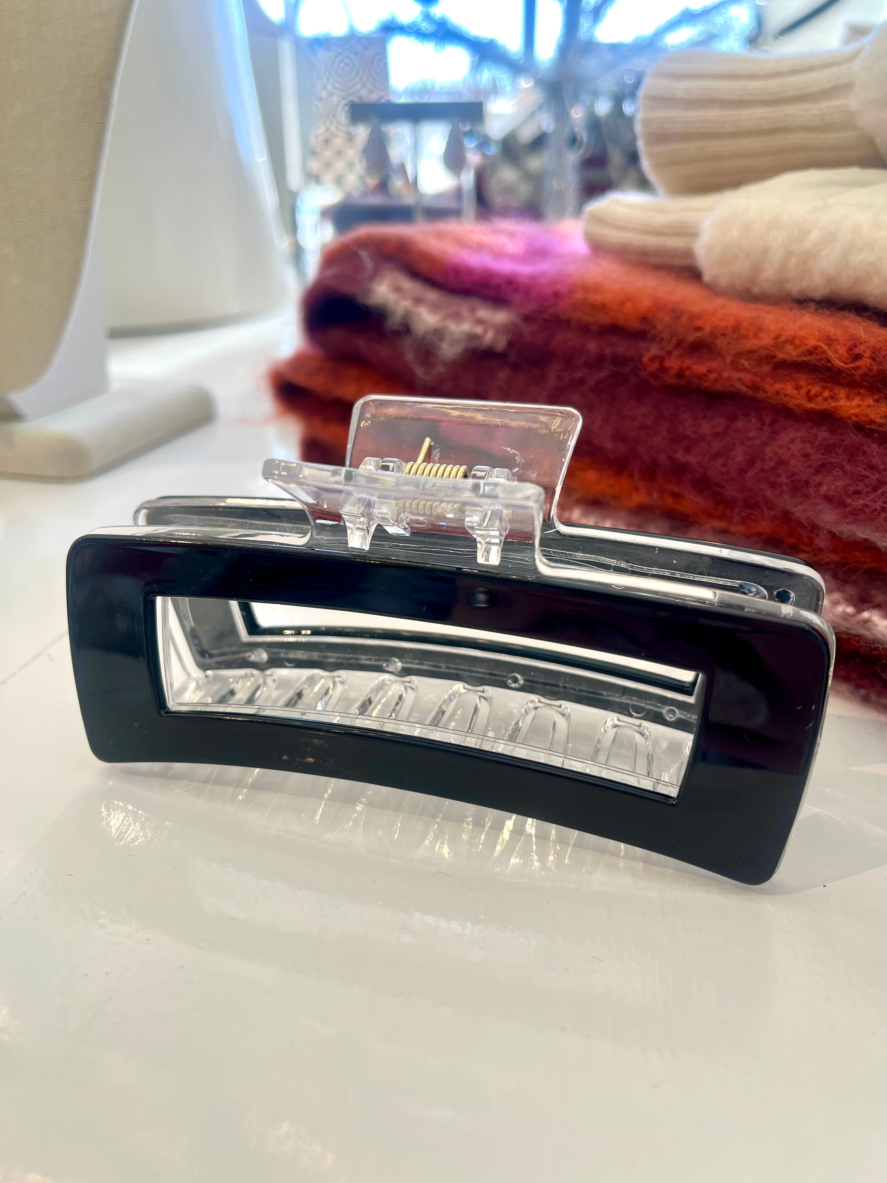 Stella Large Hair Clip {Clear/Black}