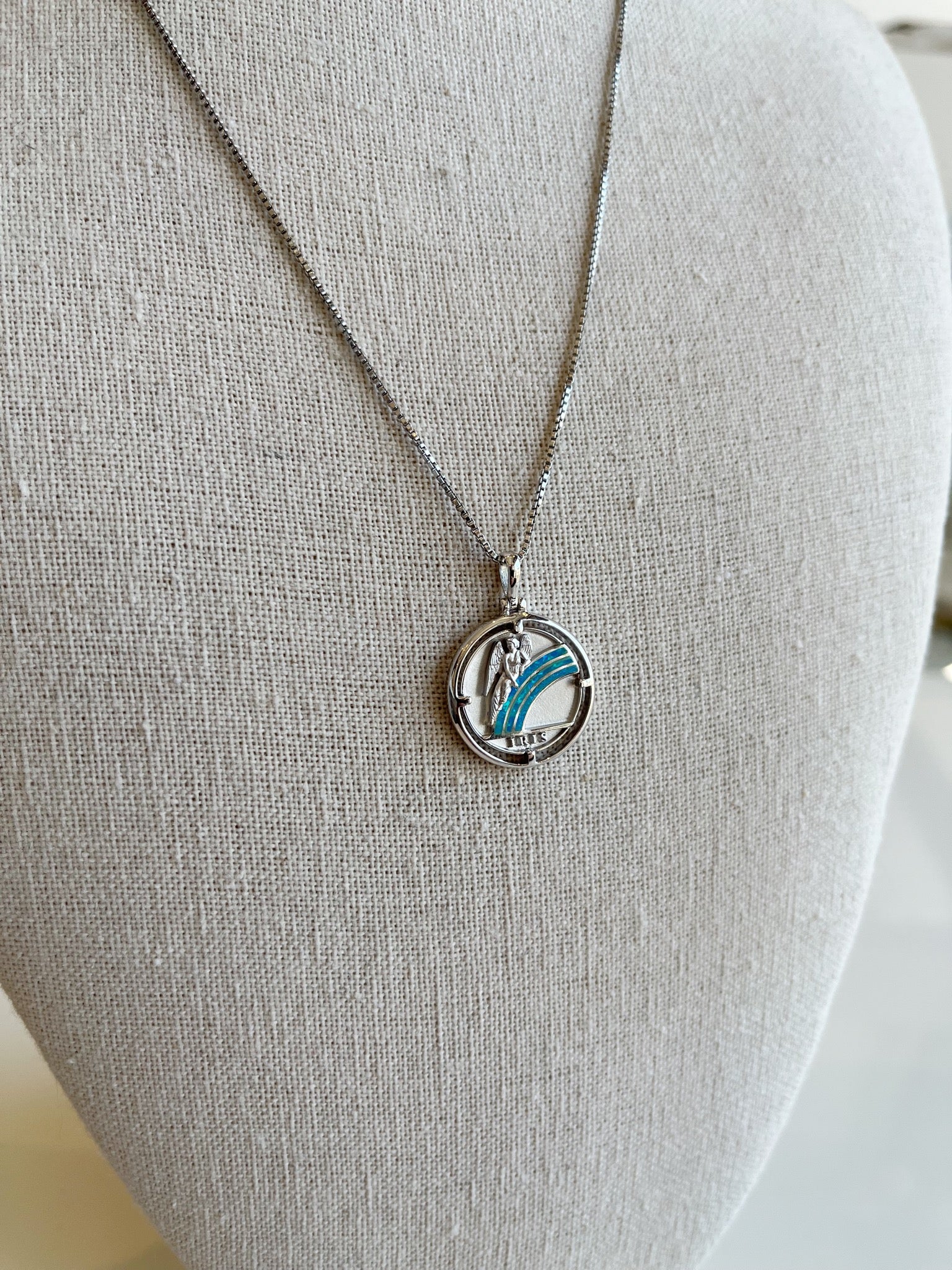 Iris Medallion Necklace {Silver}