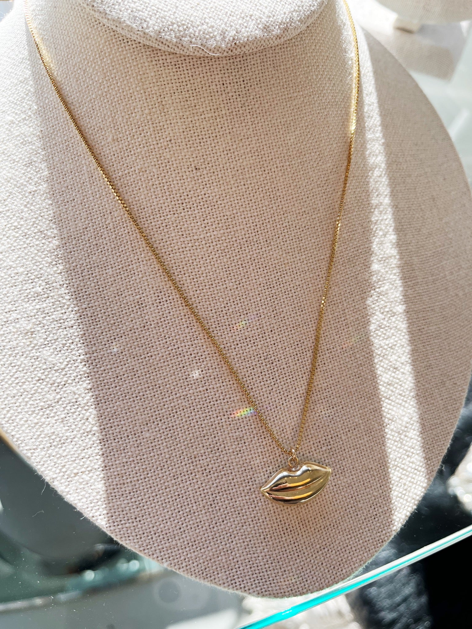 Lips Necklace